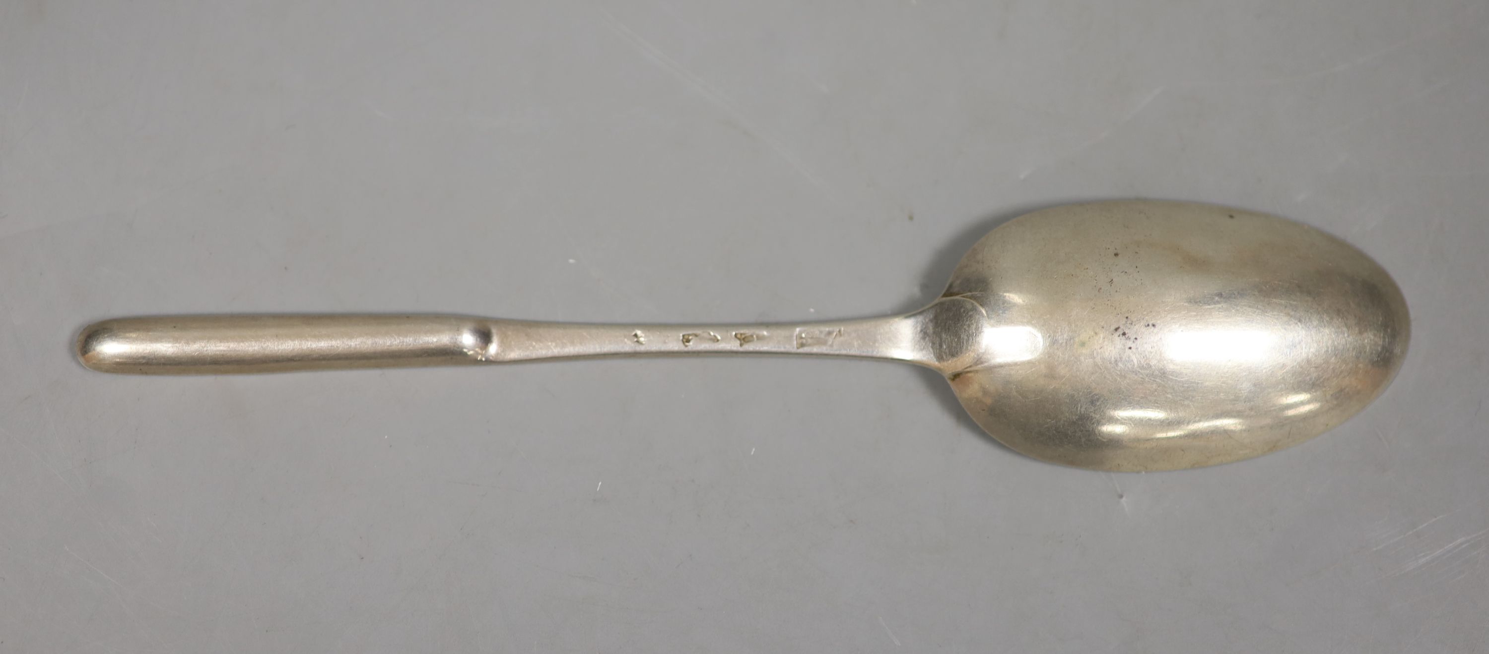 A mid 18th century silver marrow spoon, Robert Perth?, London, circa, 1750, 20.8cm.